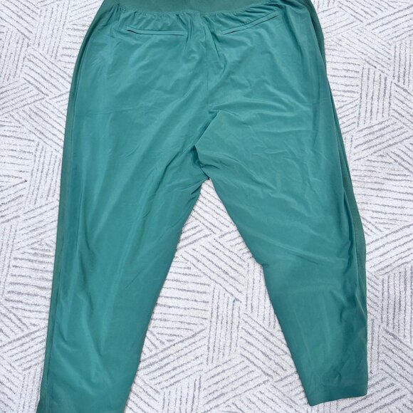 Athleta Green Lightweight Running Pants, Plus Size 22 - Picture 2 of 8